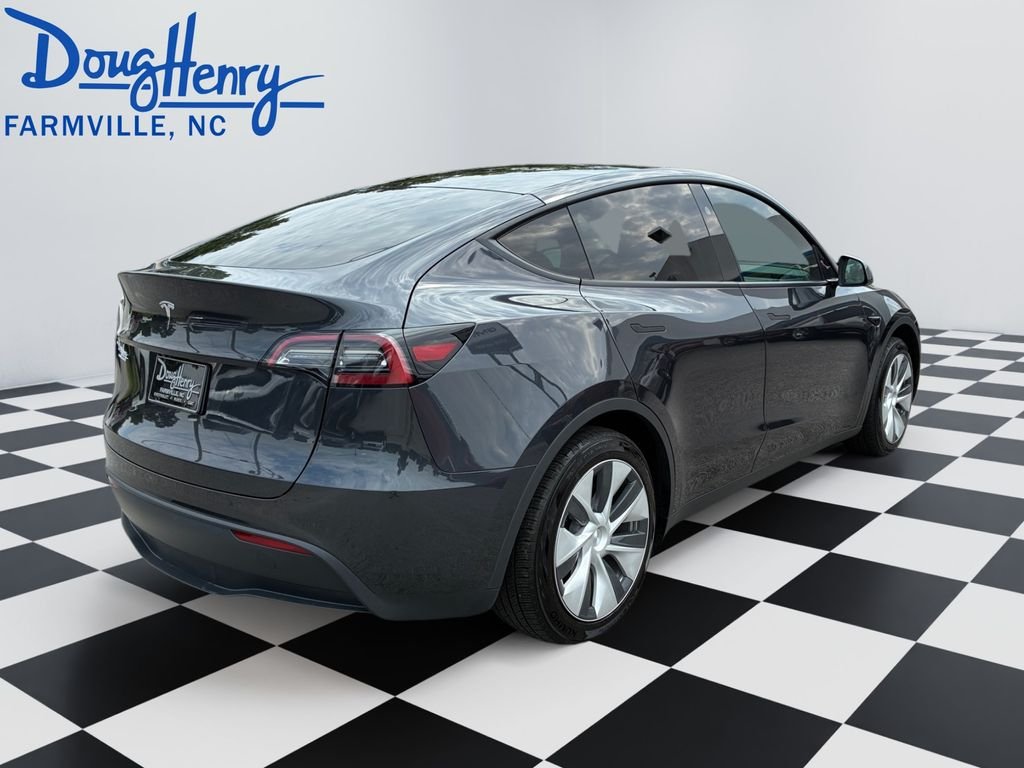 Used 2024  Tesla Long Range image 5