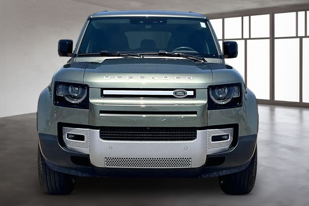 Used 2025 Green Land Rover S image 3
