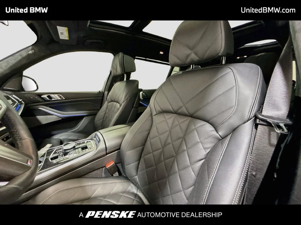 Used 2026 Black Sapphire Metallic BMW xDrive40i image 12