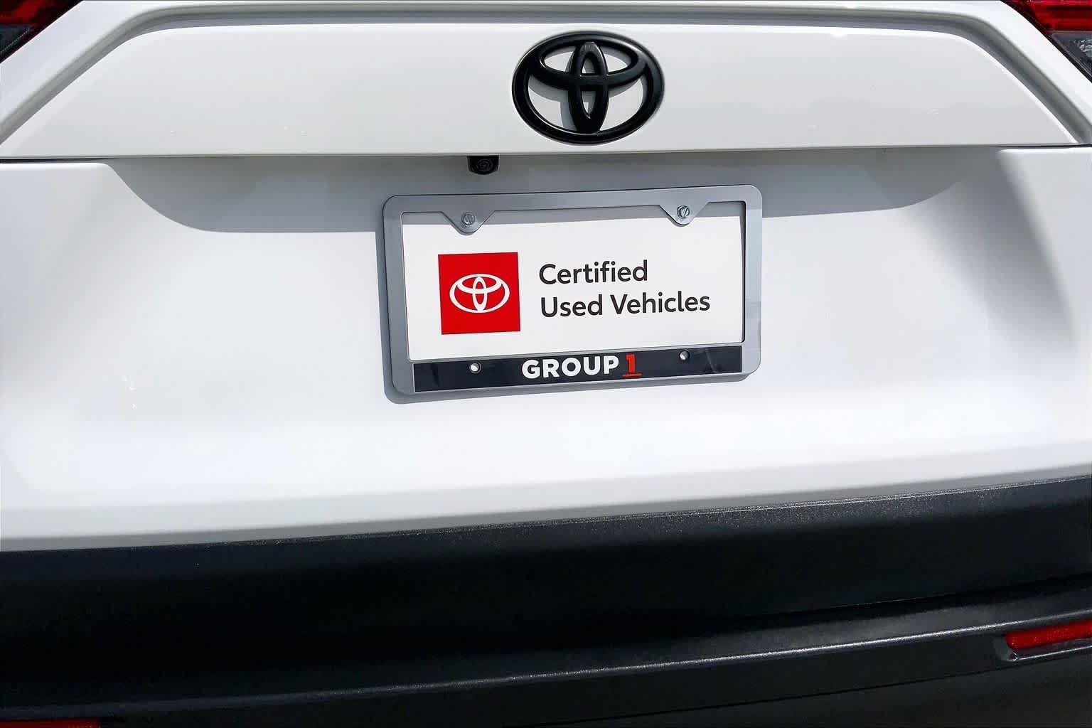 Used 2025 Ice Cap Toyota Hybrid XLE image 10