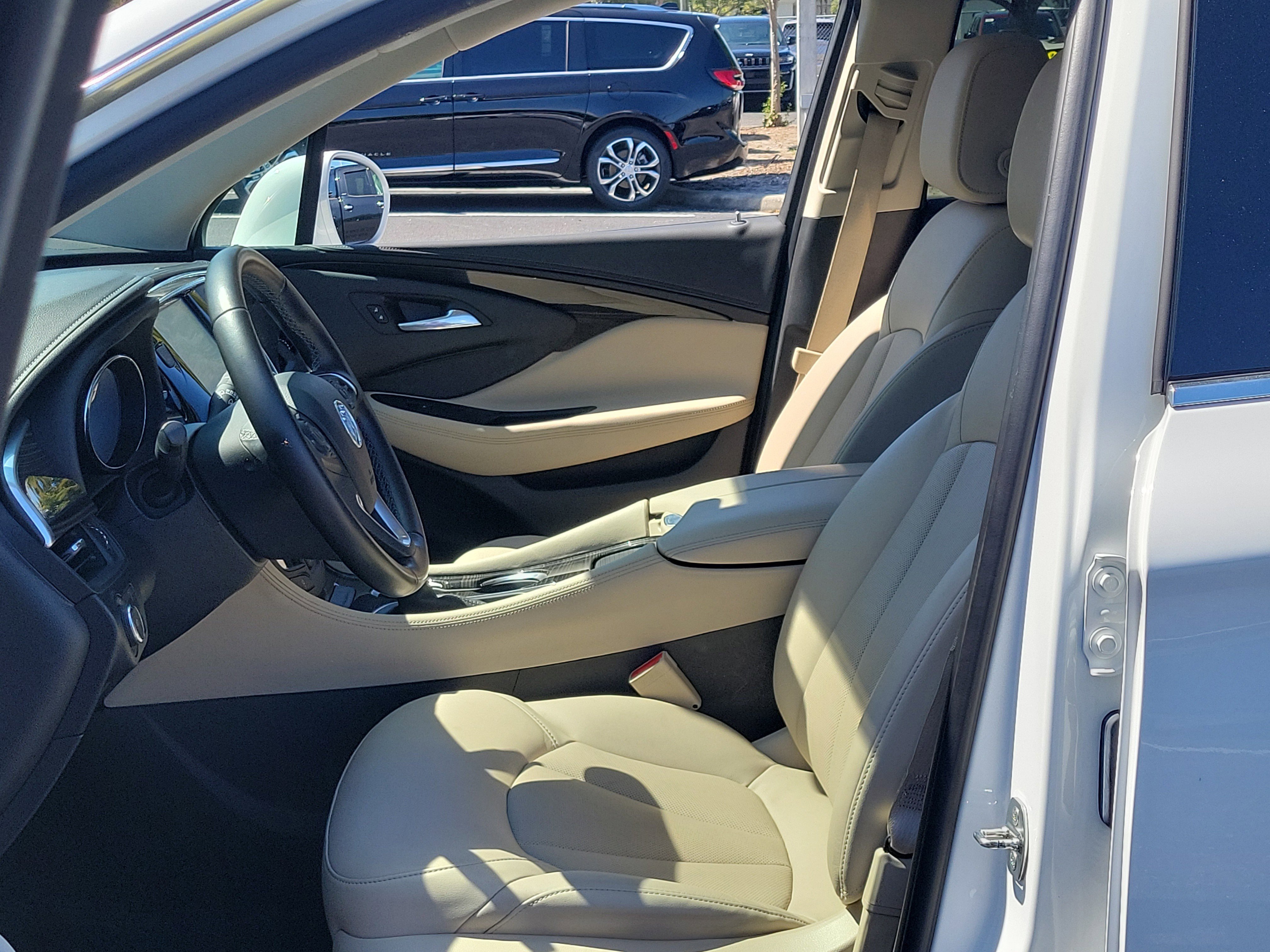 Used 2019 Summit White Buick Essence image 21