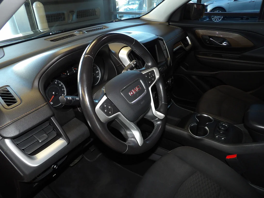 Used 2018 Ebony Twilight Metallic GMC SLE image 26