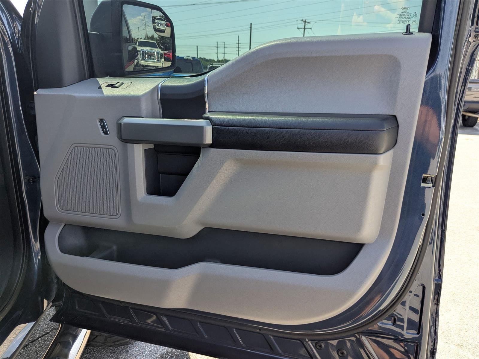 Used 2018 Blue Jeans Metallic Ford XLT image 31