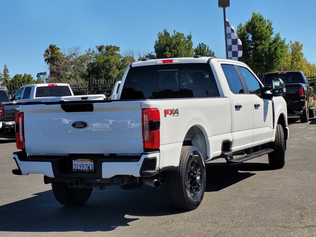 Used 2023 White Ford XL image 4
