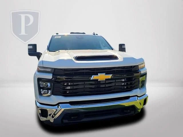 New 2026 Summit White Chevrolet Work Truck image 11