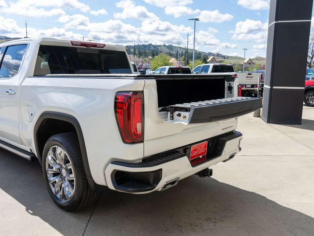 Used 2024 White GMC Denali image 36