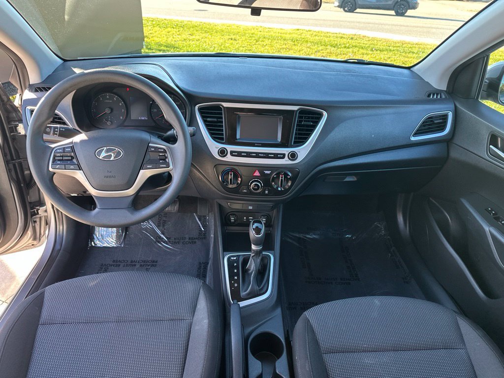 Certified Used 2022 Gray Hyundai SE image 13