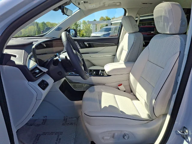 New 2027 Iridescent White Tricoat Buick Avenir image 13
