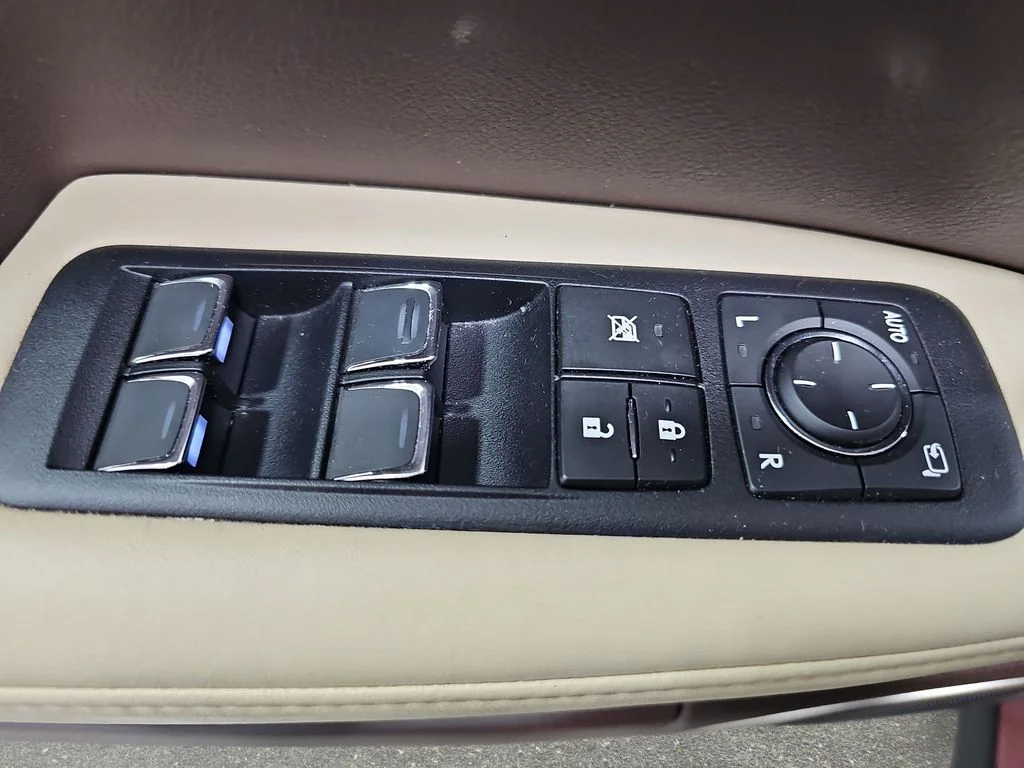 Used 2020 Red Lexus 350 image 30