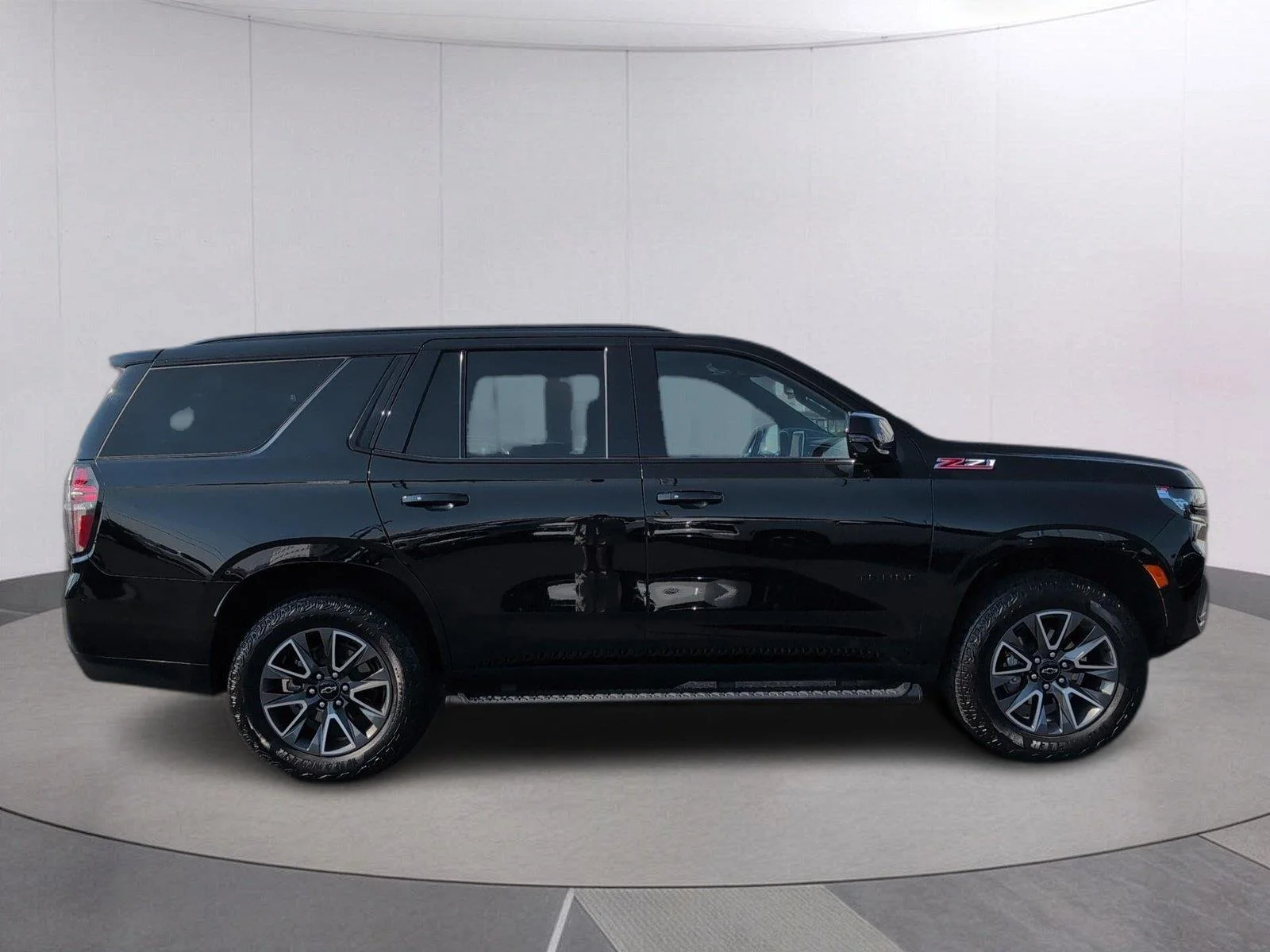 Used 2024 Black Chevrolet Z71 image 6