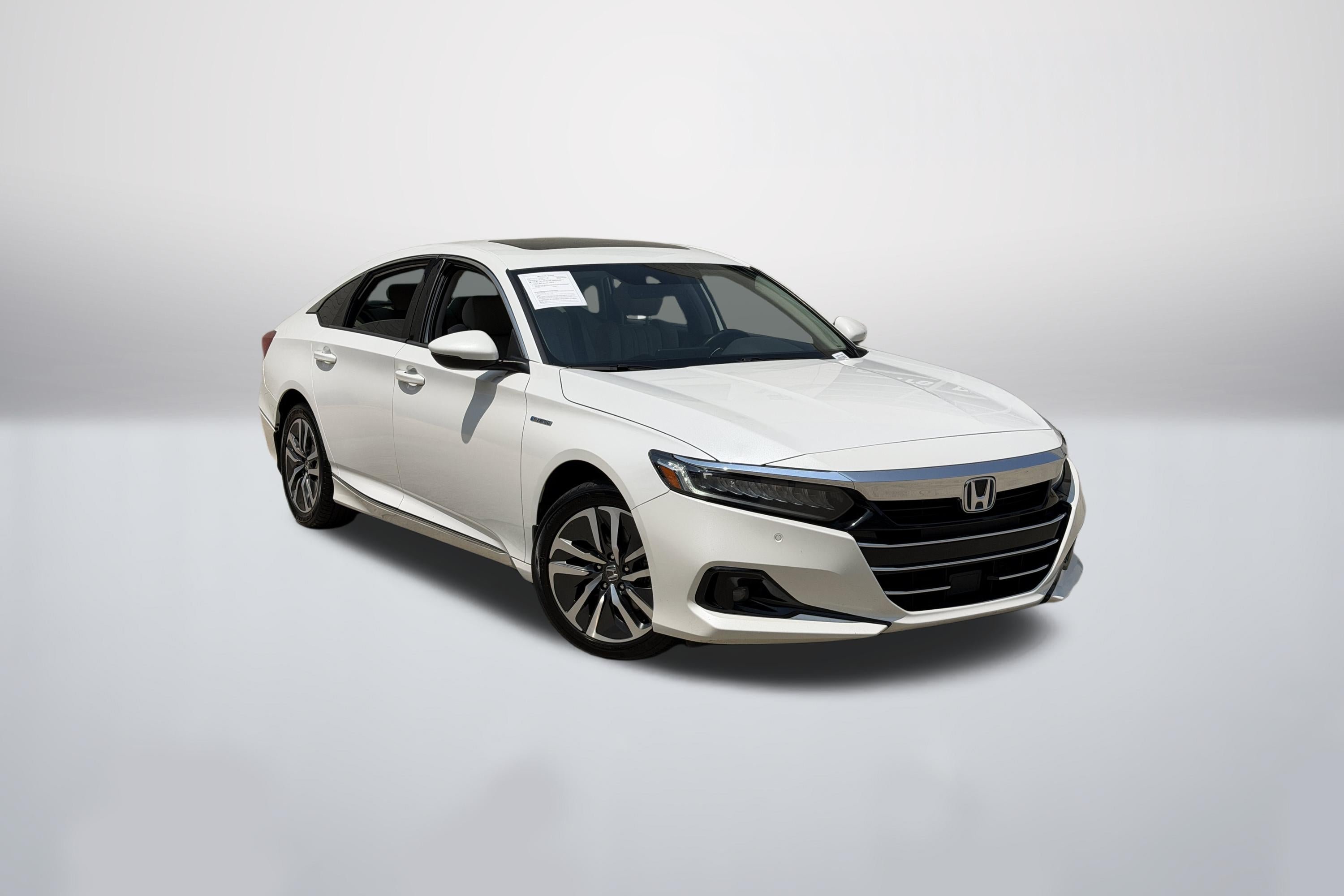 Used 2021 White Honda EX-L image 1