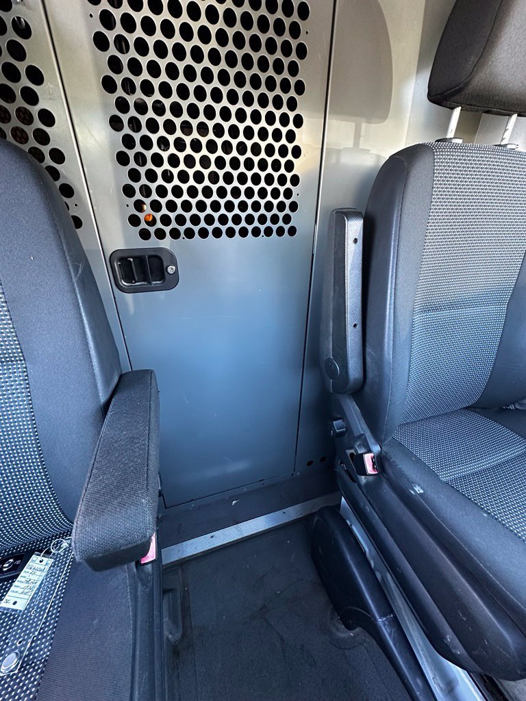 Used 2012  Mercedes-Benz Cargo 144 WB image 10