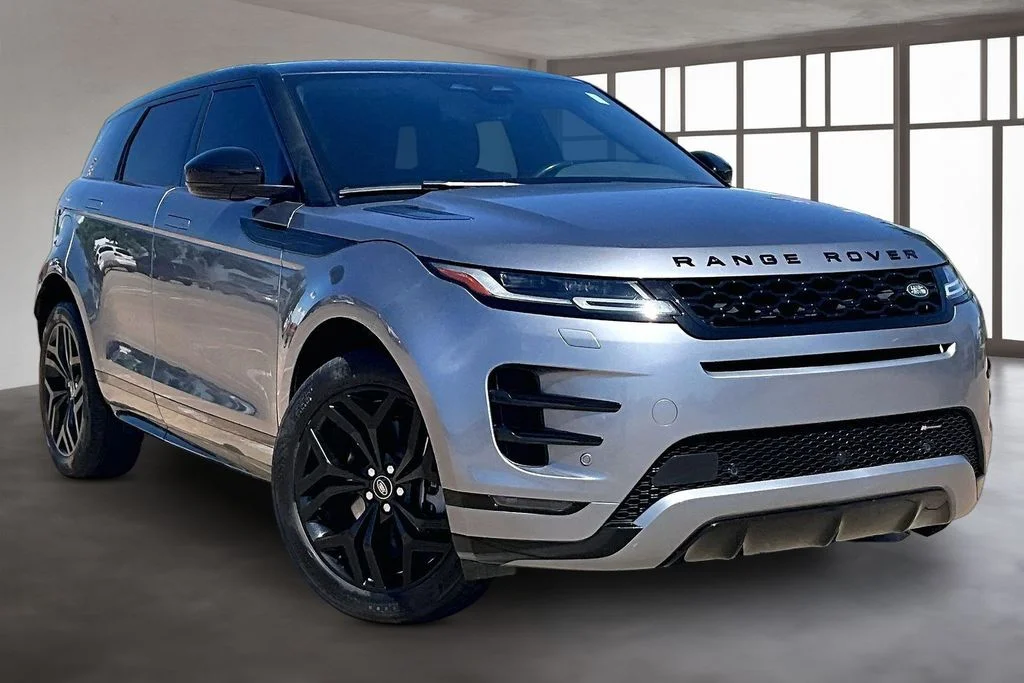 Used 2022 Gray Land Rover R-Dynamic SE image 10