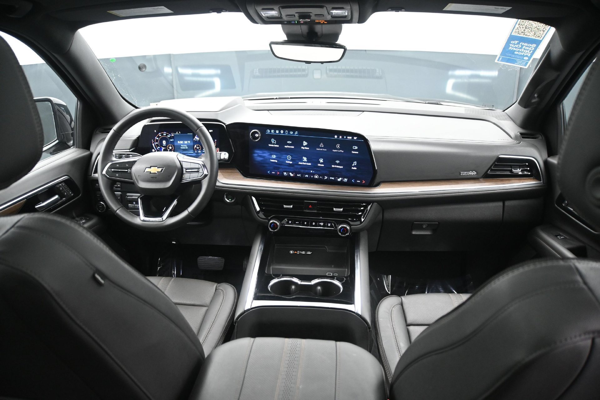 Used 2025 Black Chevrolet High Country image 16