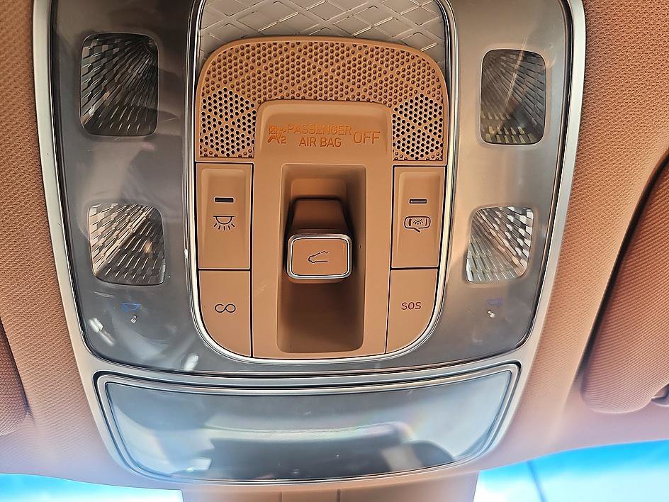 Used 2021 Adriatic Blue Genesis 2.5T Prestige image 29