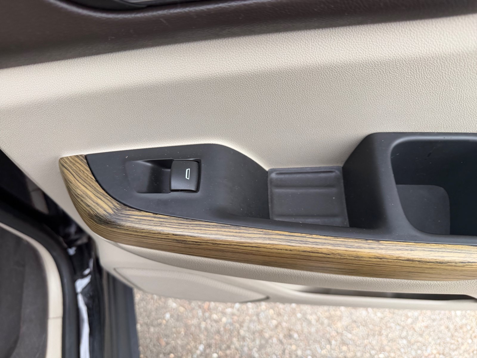 Used 2017 Ebony Twilight Metallic GMC Denali image 37