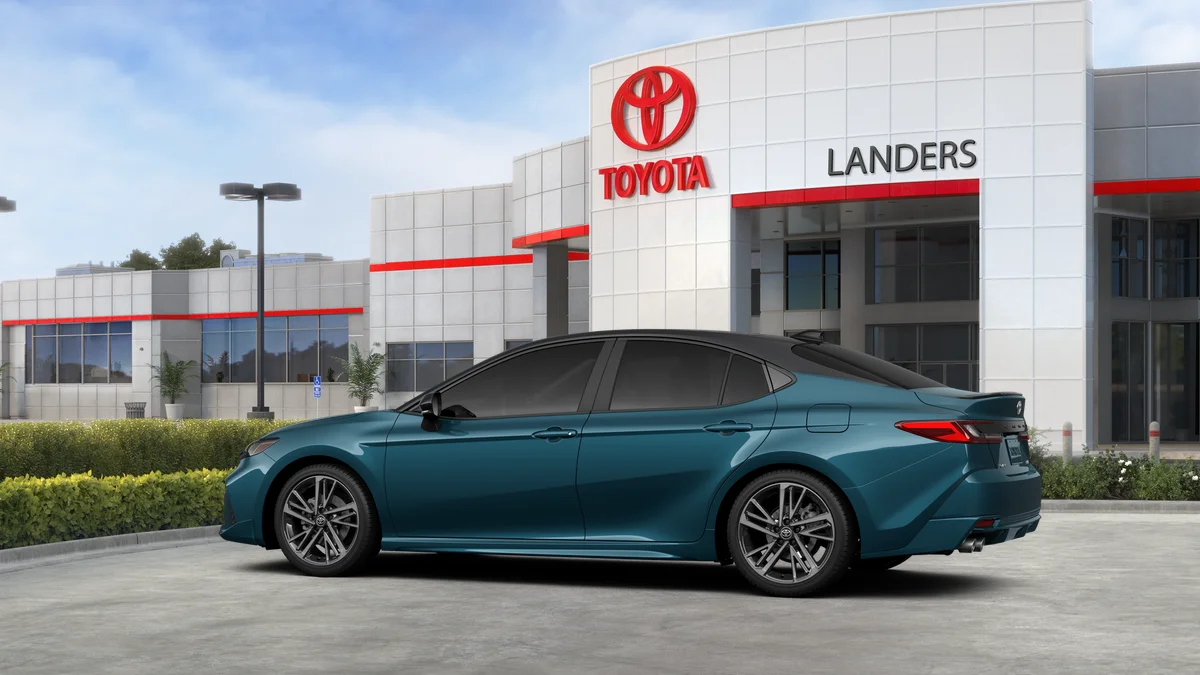 New 2026 Ocean Gem with Midnight Black Metallic roof Toyota XSE image 5