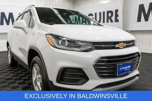 Used 2020 White Chevrolet LT image 4