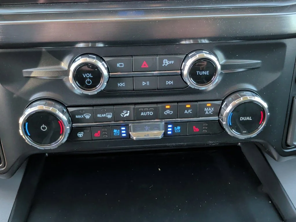 New 2027 Carbonized Gray Metallic Ford F-250® Lariat® image 29