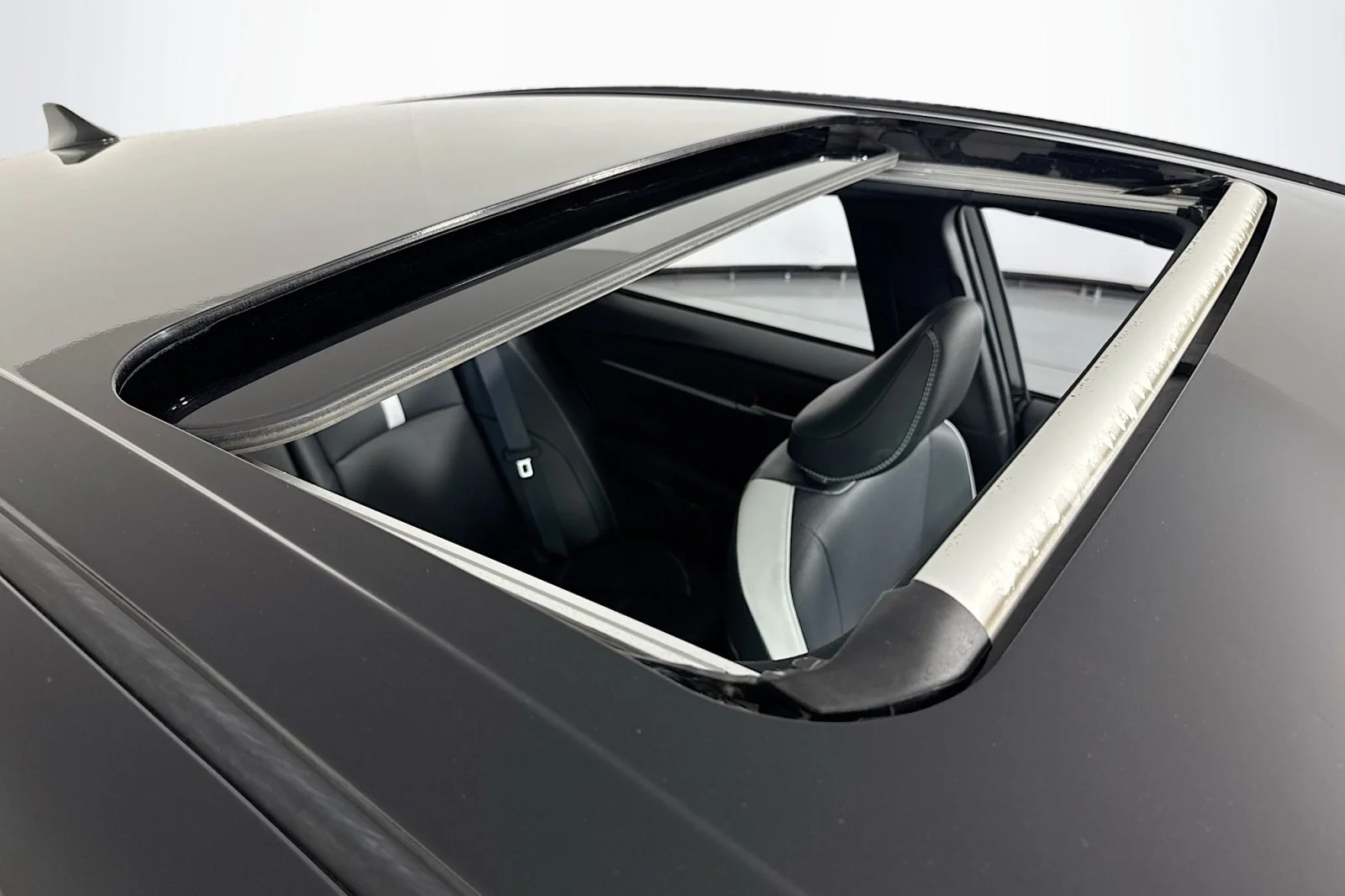 Used 2025 MIDNIGHT BLACK Toyota SE image 21