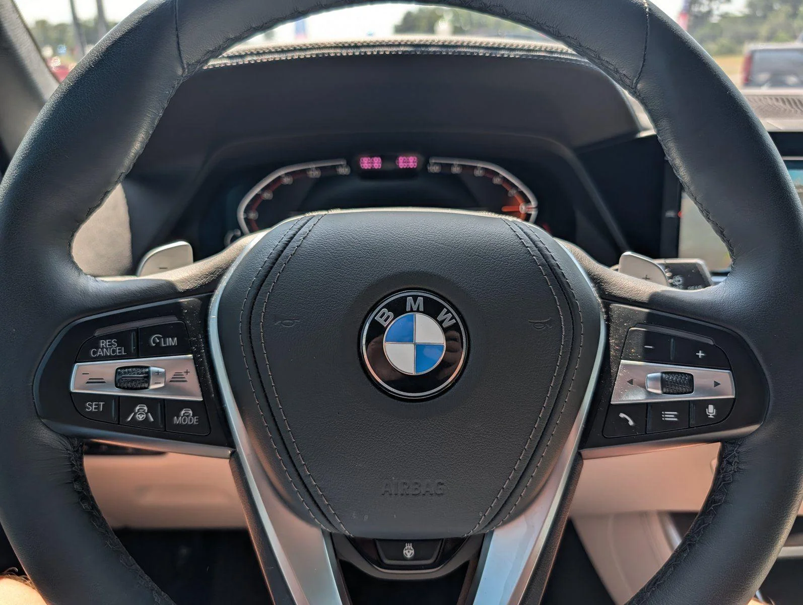 Used 2023 Mineral White Metallic BMW sDrive40i image 22