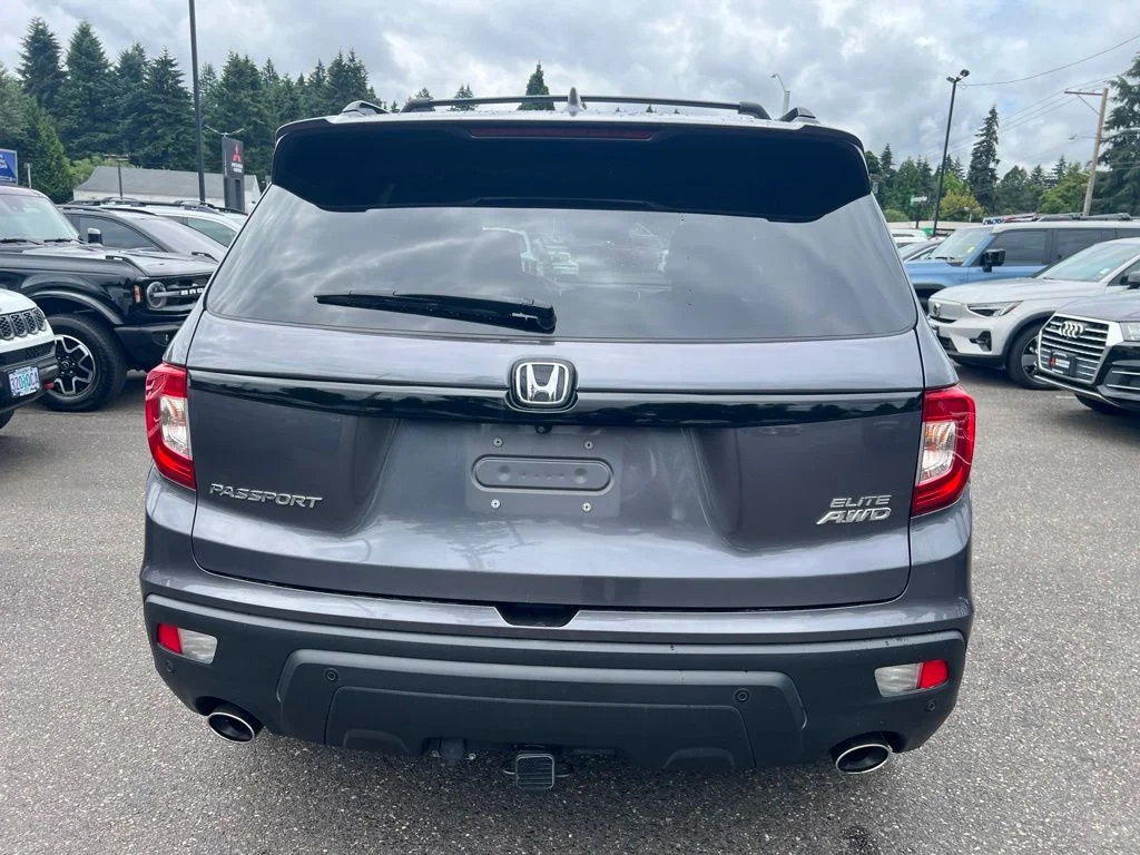 Used 2019 Gray Honda Elite image 6