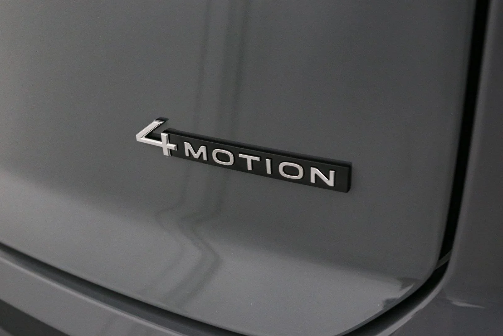 New 2026 Pure Gray Volkswagen 2.0T SE w/Technology image 11
