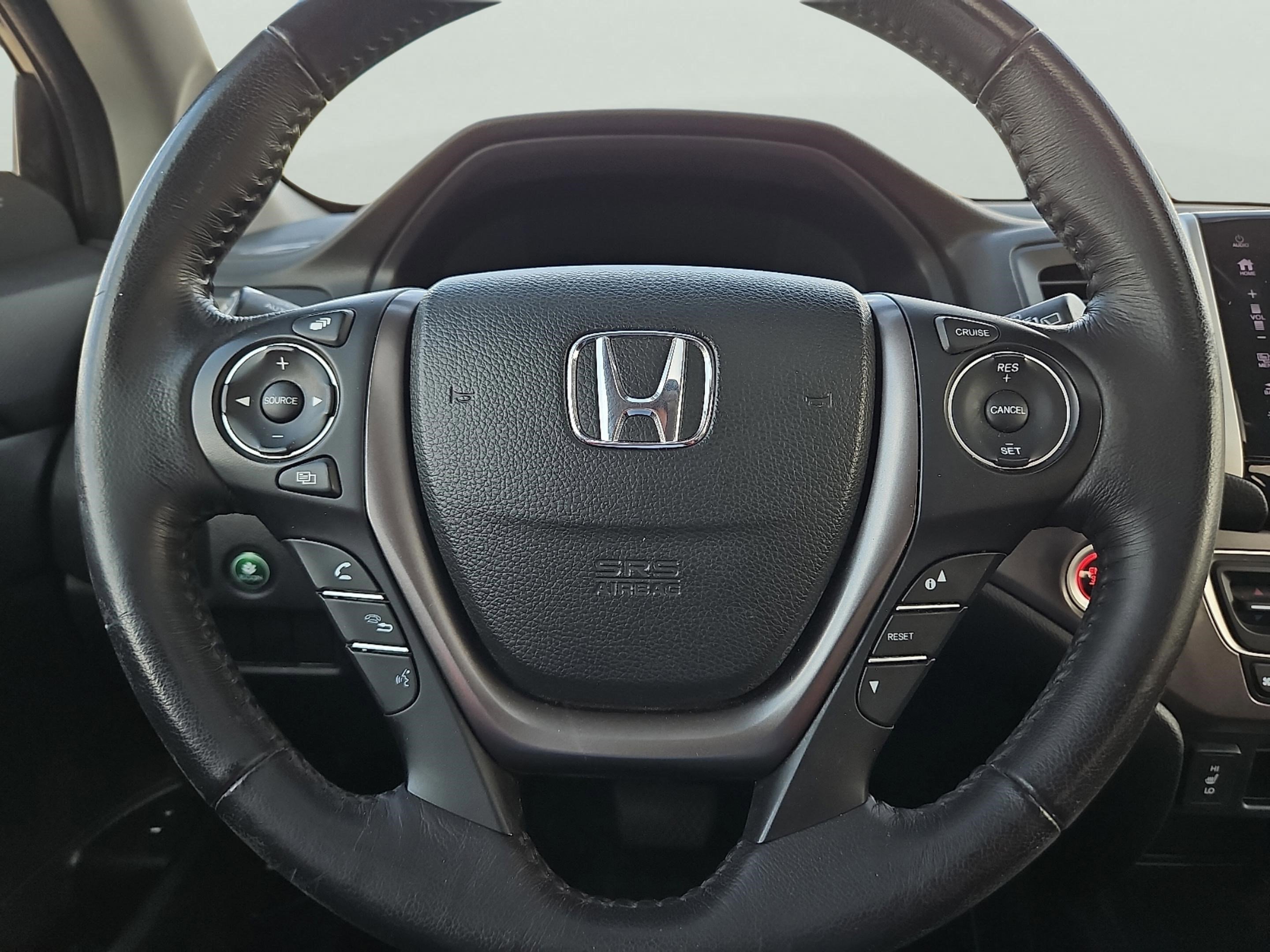 Used 2017 Modern Steel Metallic Honda EX-L image 23