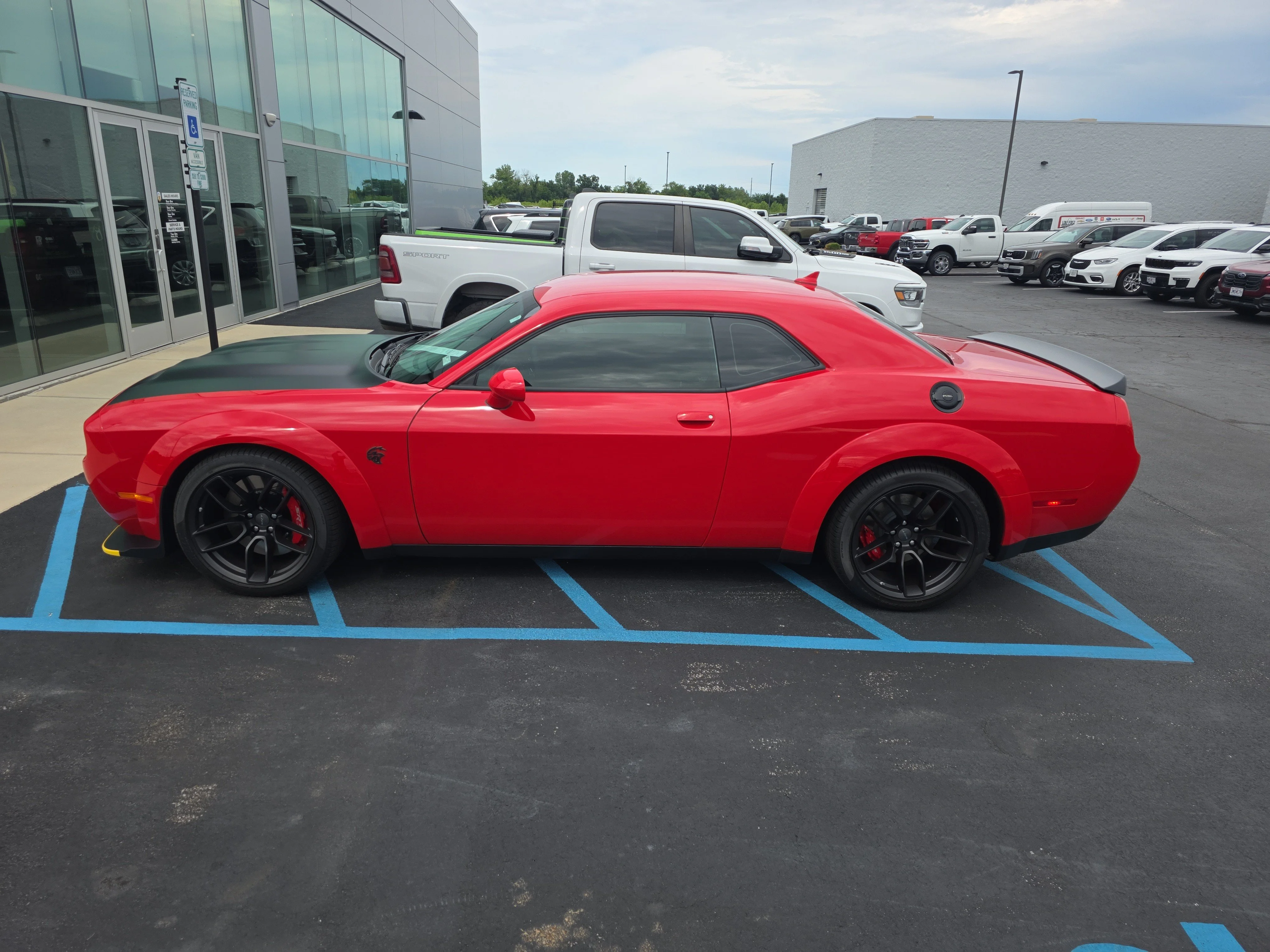 Used 2023 Torred Clearcoat Dodge SRT Hellcat Widebody Jailbreak image 8