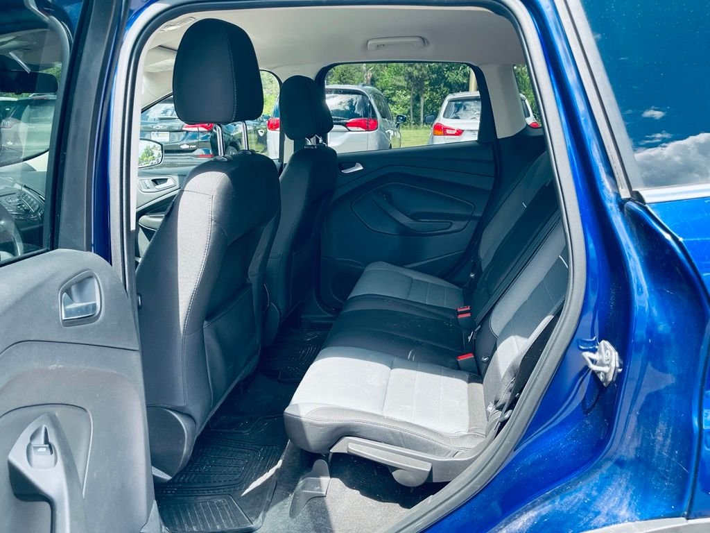 Used 2014 Blue Ford SE image 19