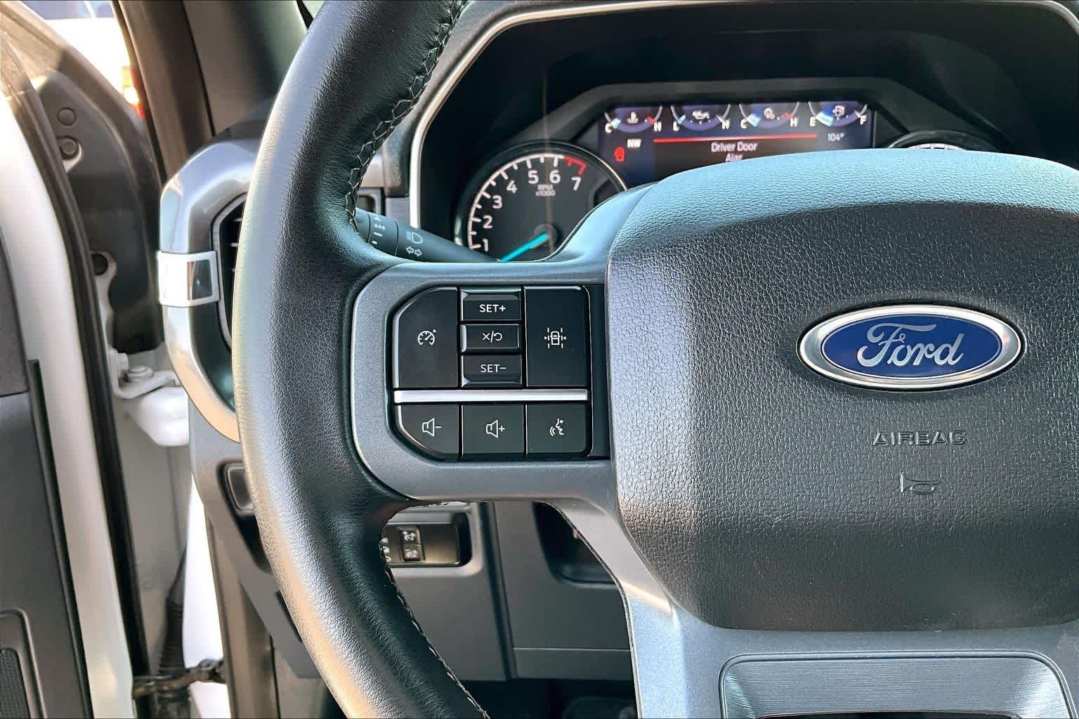 Used 2023 Oxford White Ford XLT image 23