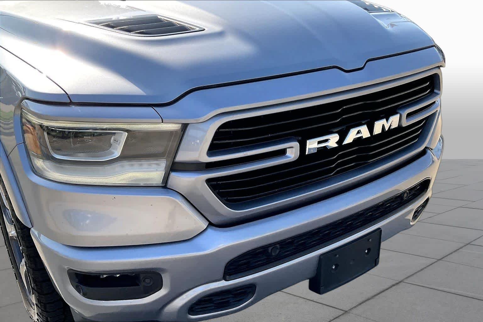 Used 2021 Billet Silver Metallic Clearcoat Ram Laramie image 29