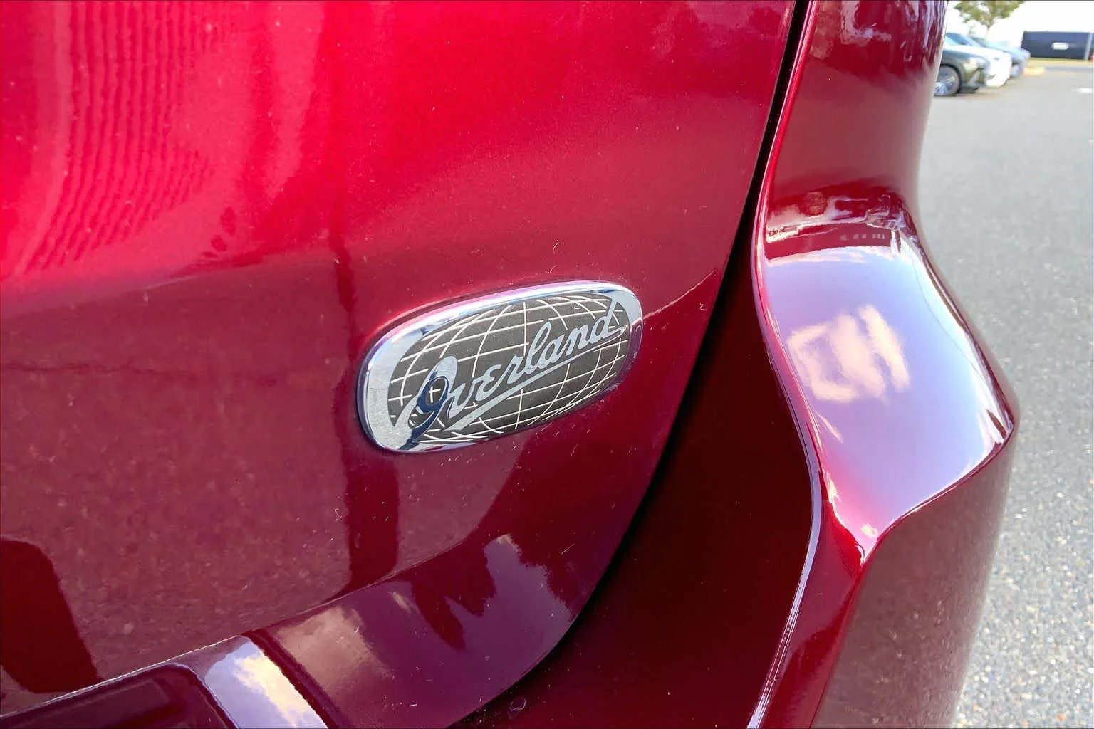 Used 2020 Velvet Red Pearlcoat Jeep Overland image 10