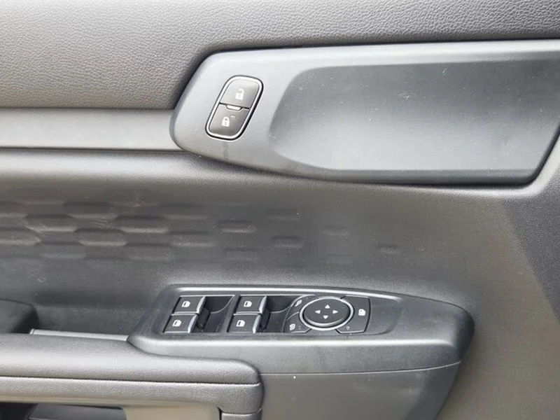 New 2026 Oxford White Ford XL image 25
