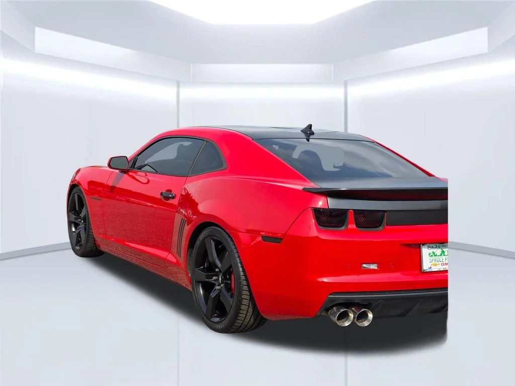 Used 2013 Red Chevrolet SS image 51