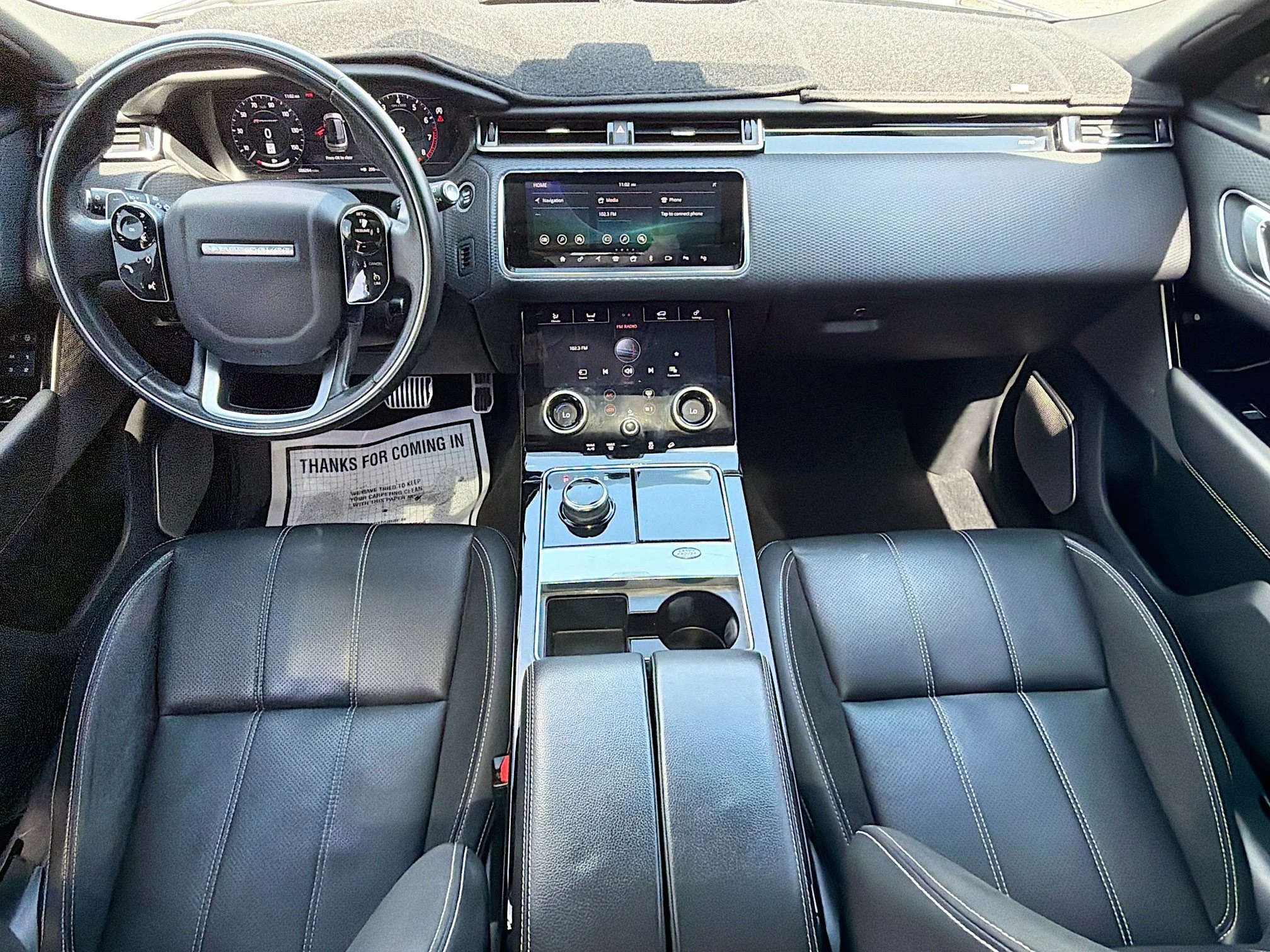 Used 2019 Narvik Black Land Rover R-Dynamic SE image 15