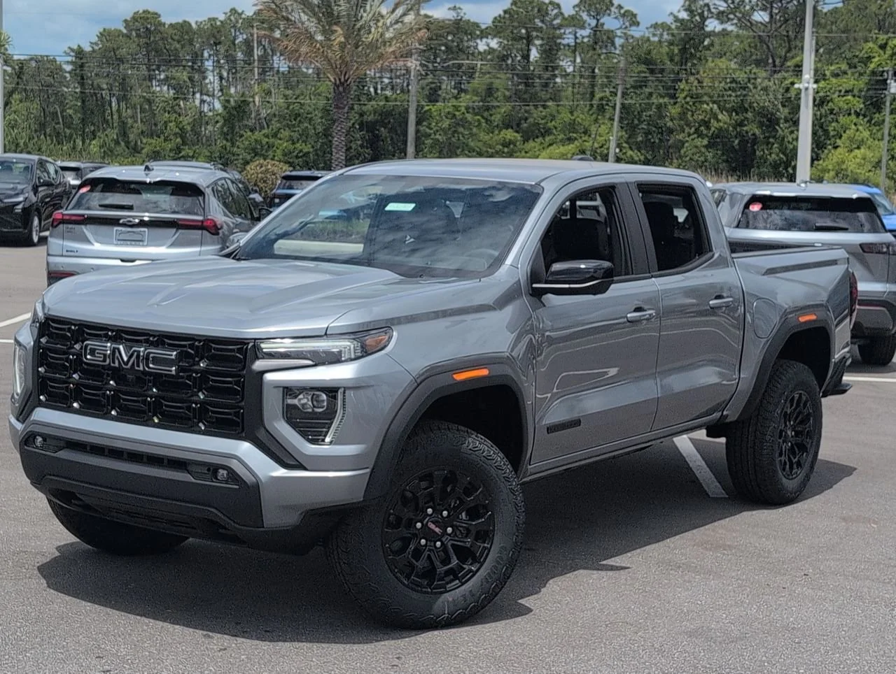 2026 GMC Canyon 2WD Elevation Crew Cab Short Box's photo