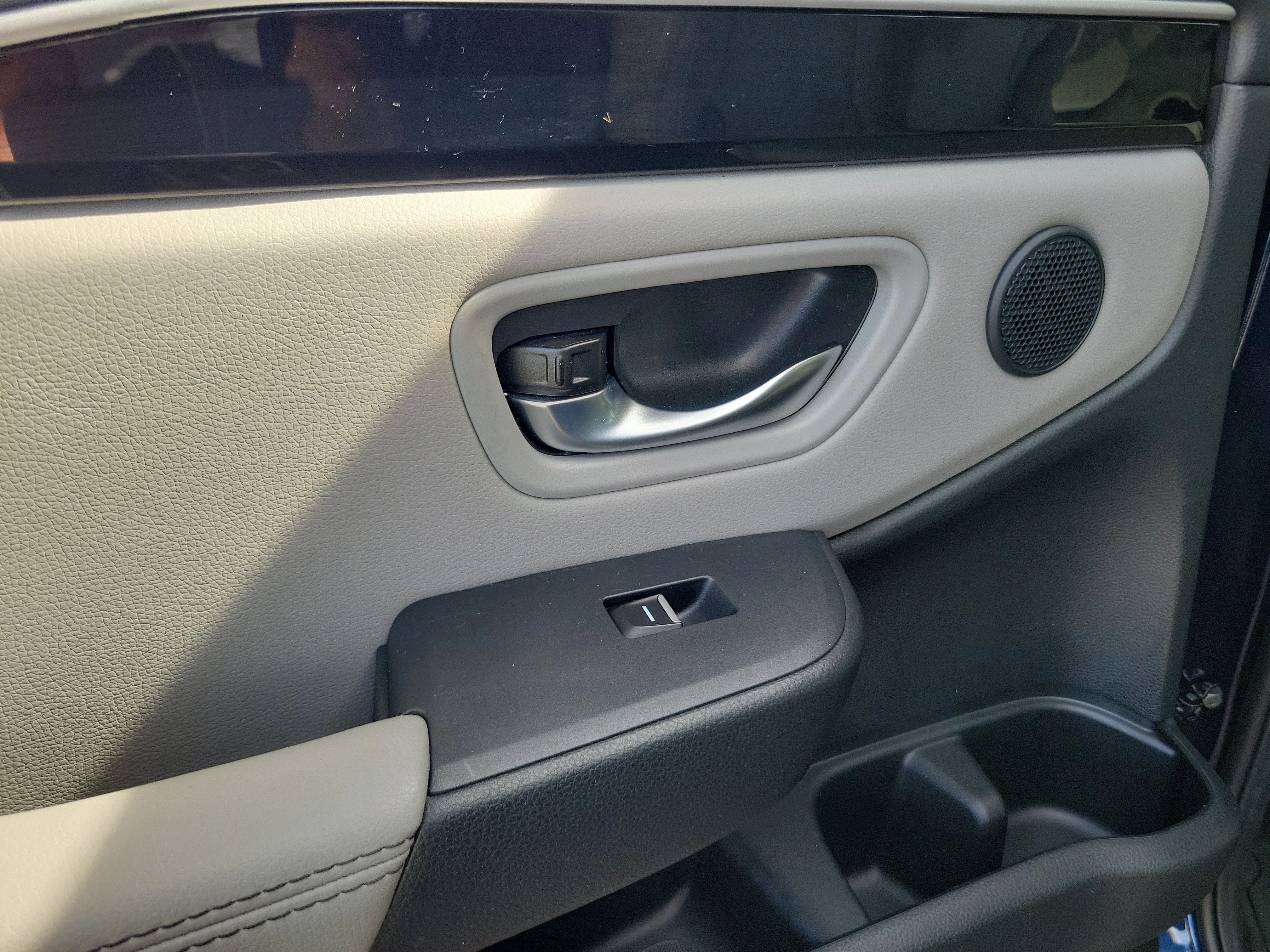 2023 Honda Pilot EX-L - Photo 11
