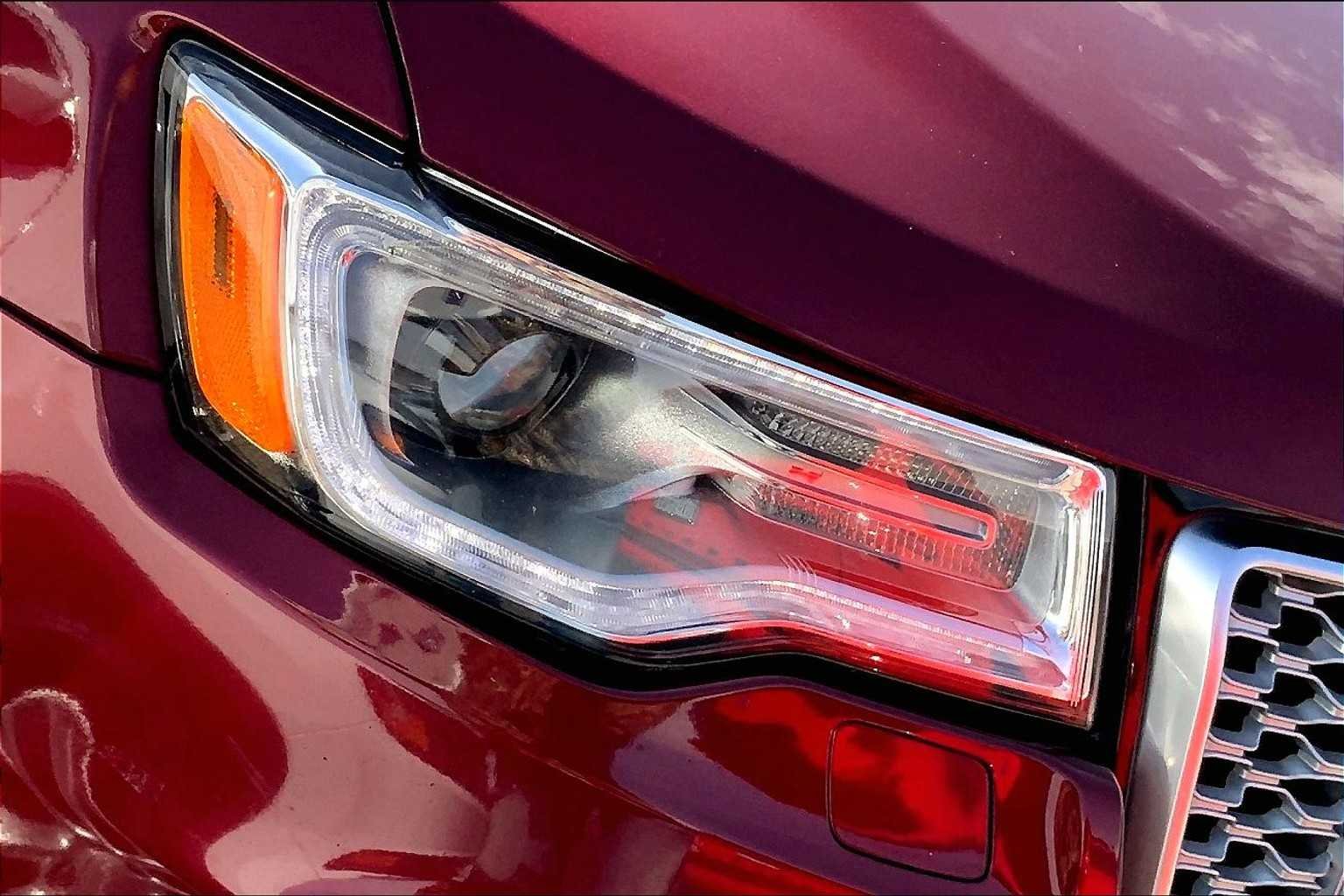 Used 2020 Velvet Red Pearlcoat Jeep Summit image 28