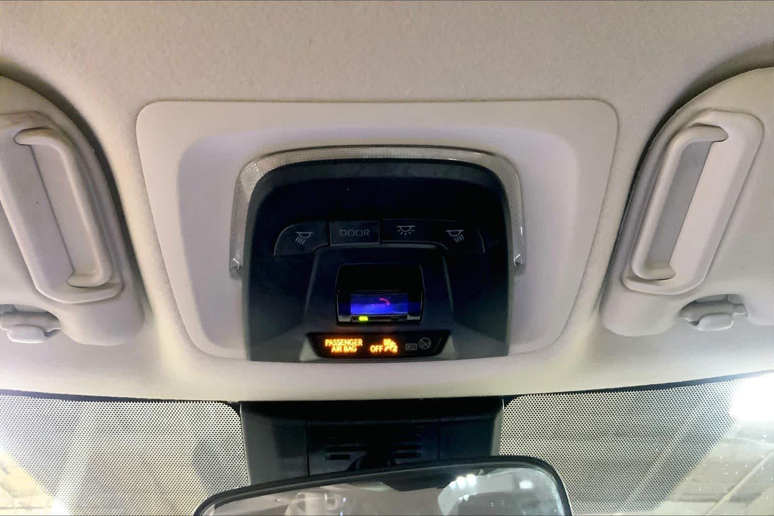 Used 2024 Wind Chill Pearl Toyota LE image 33