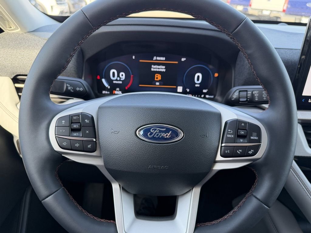 New 2026 Star White Metallic Tri-Coat Ford Active image 31