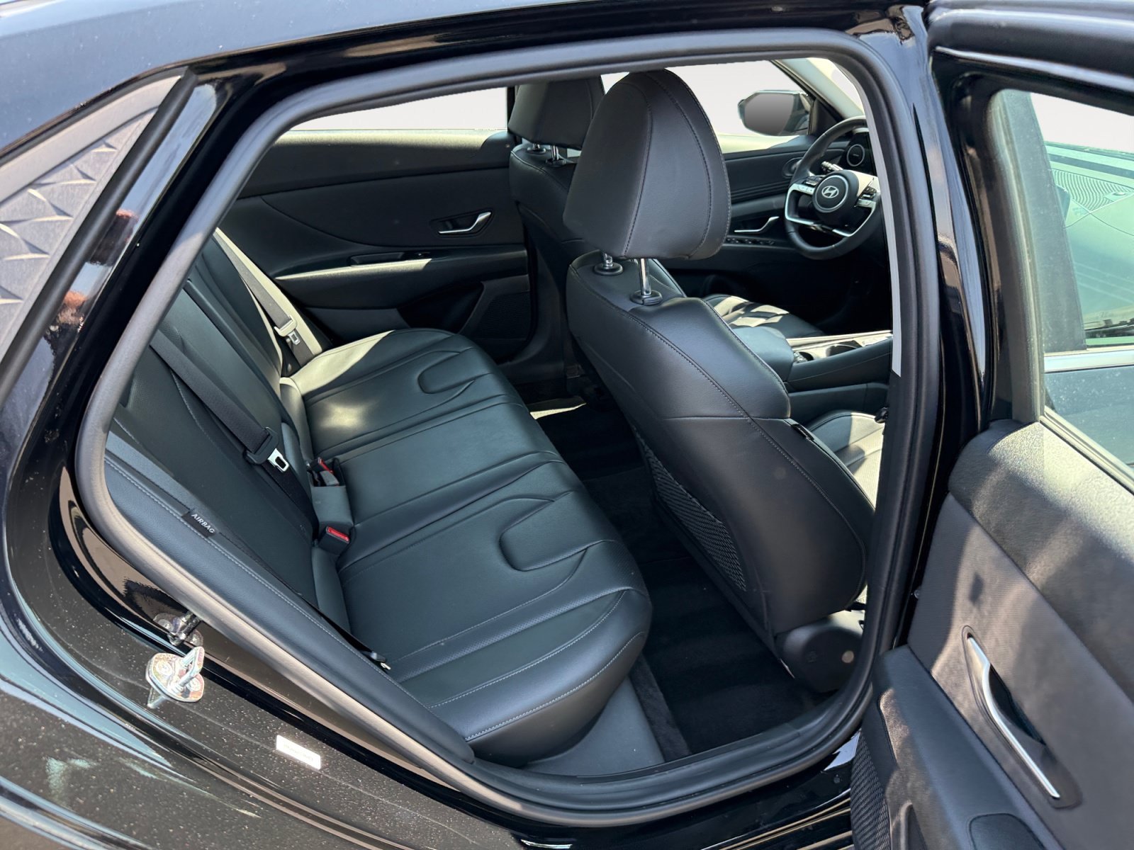 Certified Used 2025 Abyss Black Hyundai Limited image 18