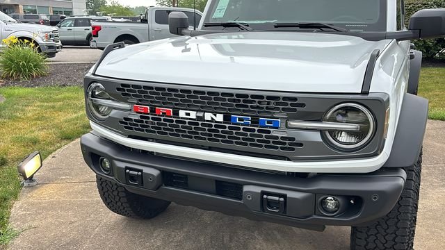 New 2026 Oxford White Ford Badlands image 8