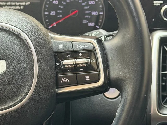 Used 2022 White Kia X-Line EX image 17