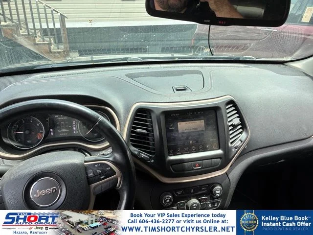 Used 2014 Black Jeep Latitude image 1