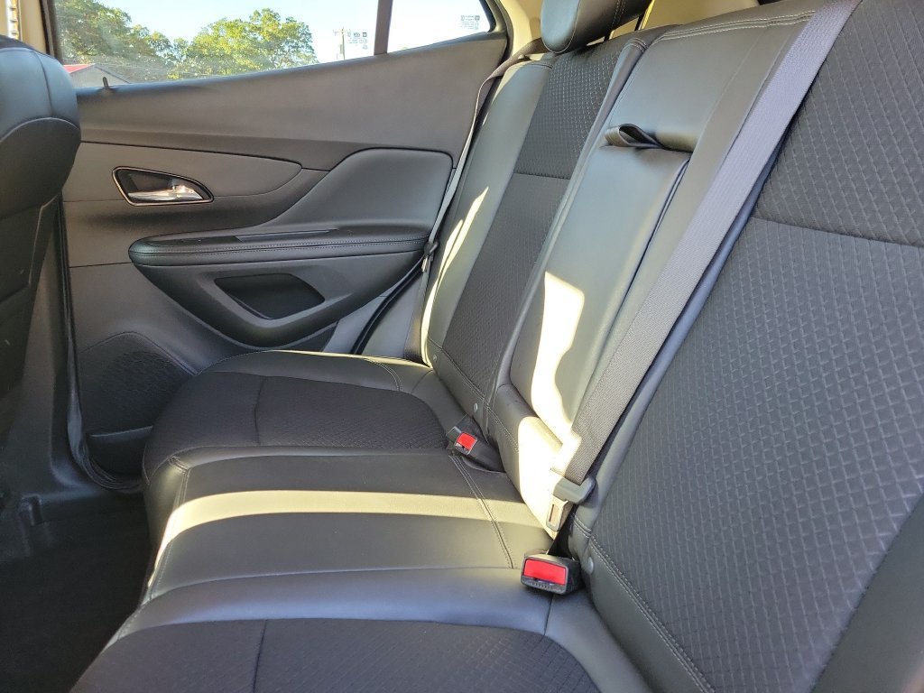 Used 2022 (Includes (MDP) Anthracite lower exterior accent color, Paint code W598F.) Buick Preferred image 9