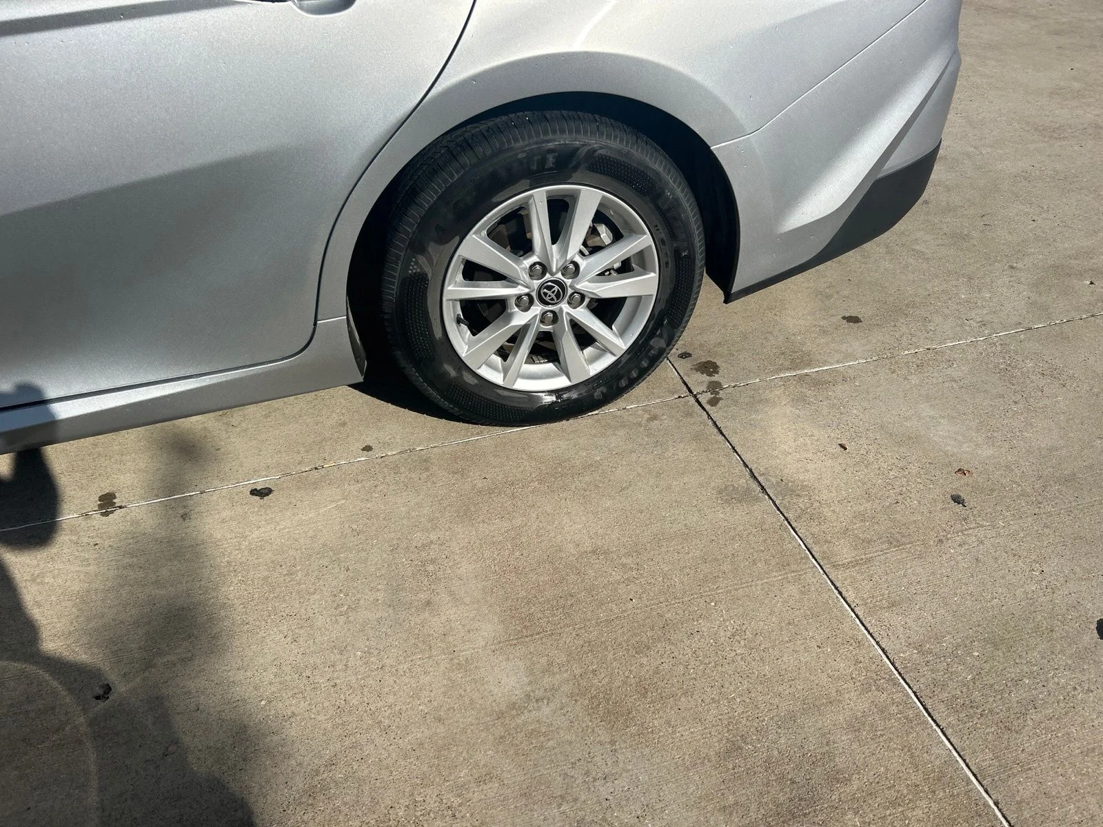 Used 2025 Silver Toyota LE image 16
