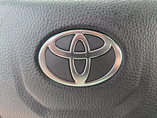 Used 2025 Silver Toyota SR5 image 31