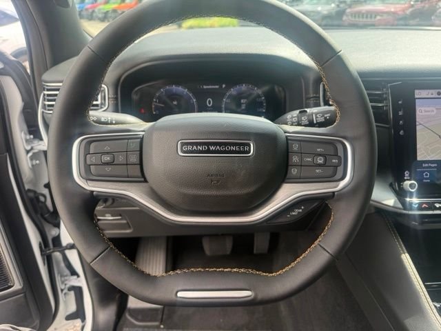 New 2026 Bright White Clear-Coat Exterior Paint Jeep  image 15