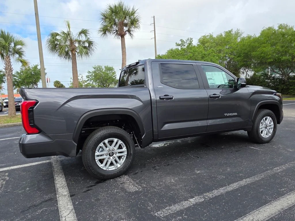 2026 Toyota Tundra SR5 - Photo 11